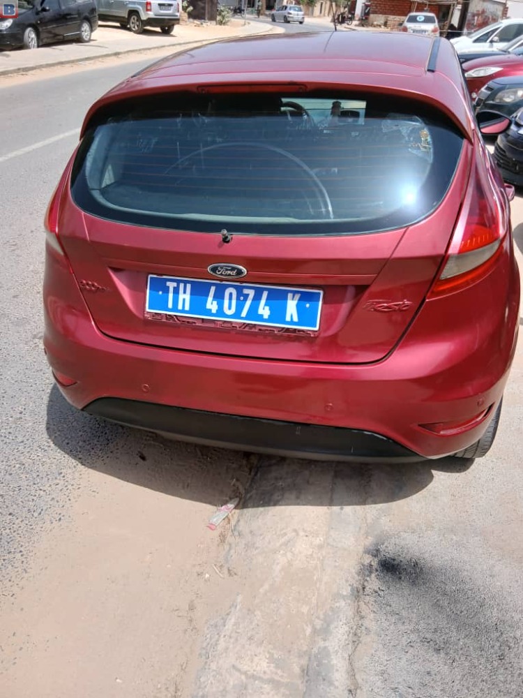 VNTE VOITURE VENANT FORD FIESTA